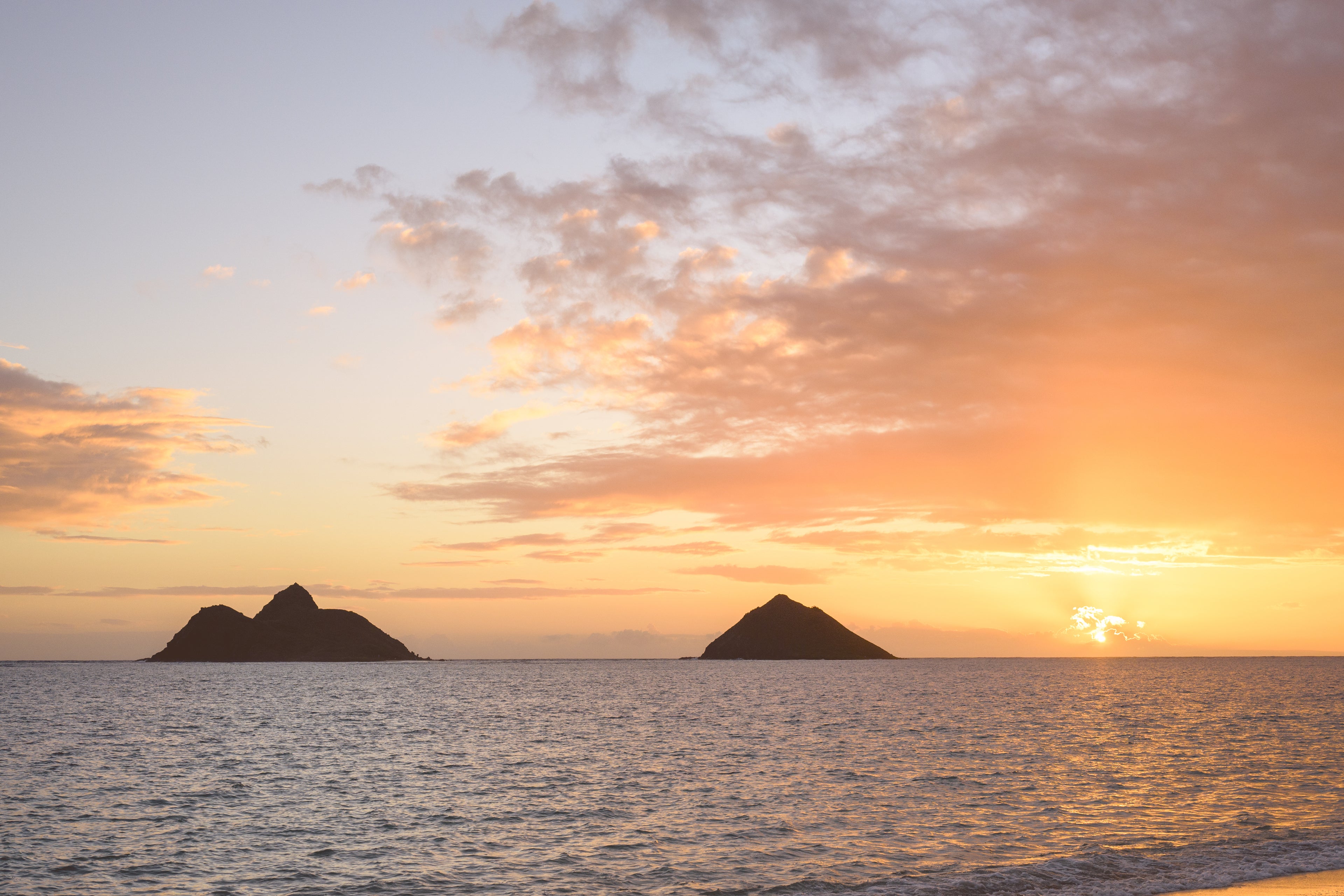Hawaii Landscape, sunrise at the Mokulua islands
